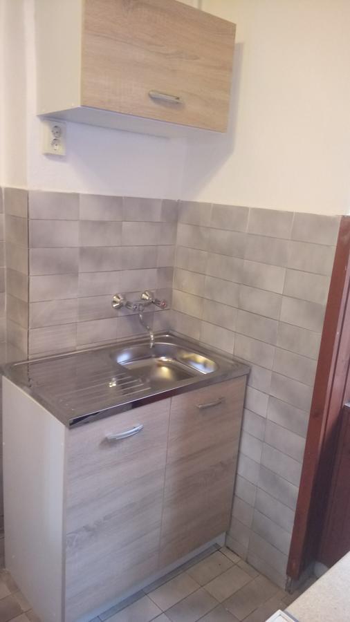 Jazmin Apartman Apartment Beci Exterior foto