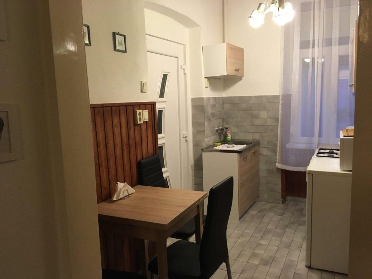 Jazmin Apartman Apartment Beci Exterior foto