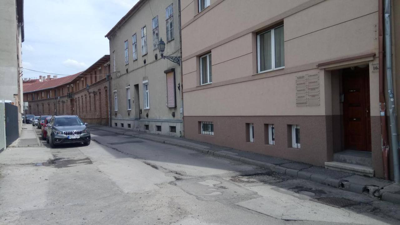 Jazmin Apartman Apartment Beci Exterior foto
